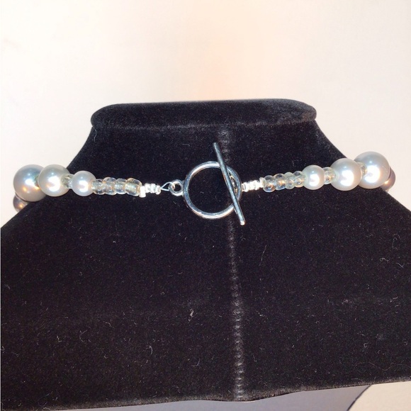Lustrous Silver Pearl Necklace, Bracelet, and Earring Set - Picture 3 of 14